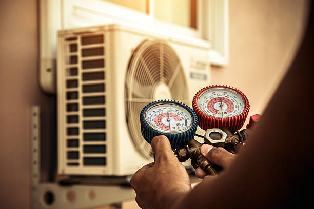 Professional Hvac technician working in Tijeras, NM